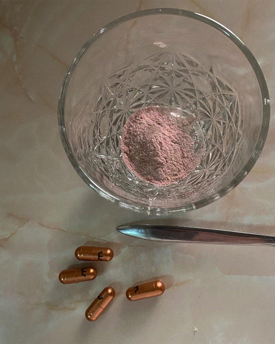 Calostro - The Red Vitamin MX - {{ shop.shopifyCountryName }}